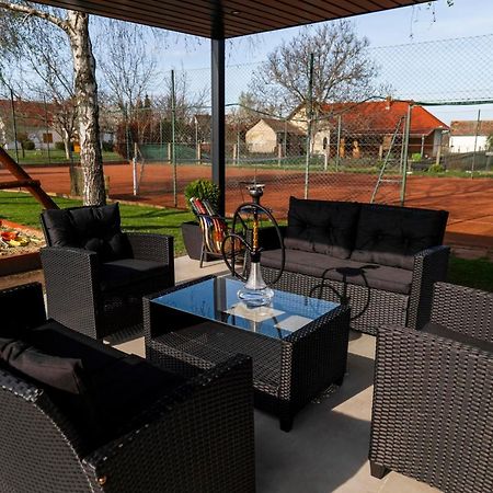 Tenisz Vendeghaz Ordacsehi Buitenkant foto