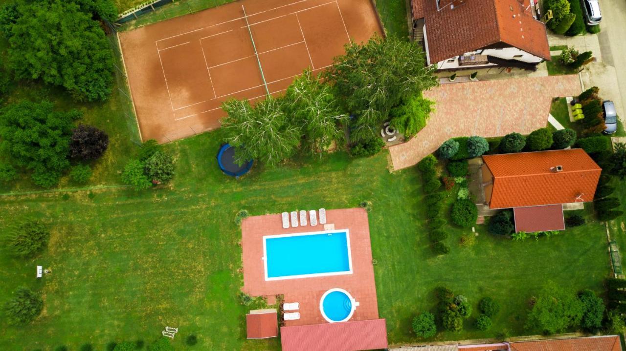 Tenisz Vendeghaz Ordacsehi Buitenkant foto