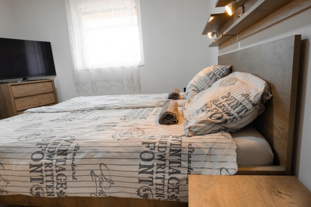 Tenisz Vendeghaz Ordacsehi Buitenkant foto